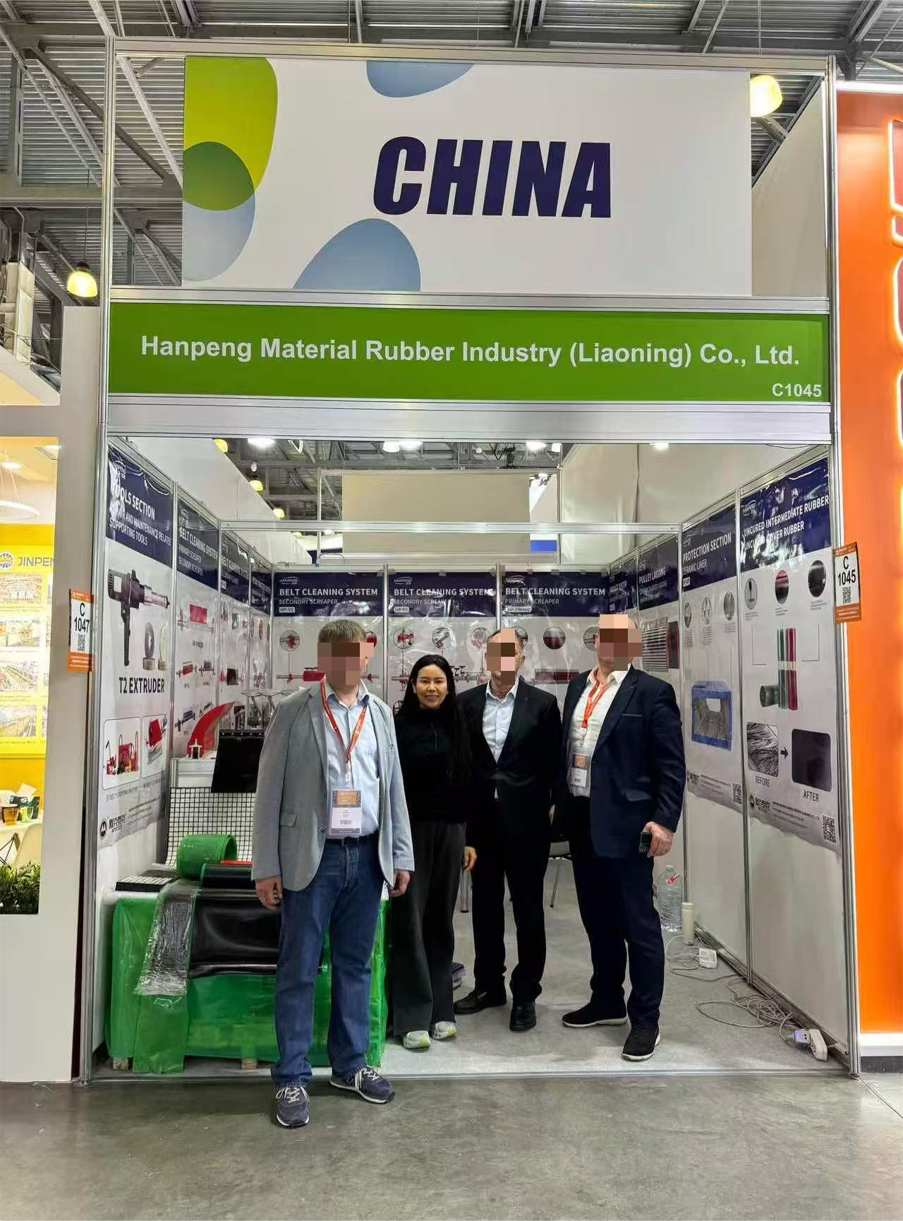 Hanpeng Materials & Rubber Industry (Liaoning) Co., Ltd. je na MiningWorld Rusija 2025 sijajno nastopil za pomoč pri učinkovitem razvoju globalne rudarske industrije